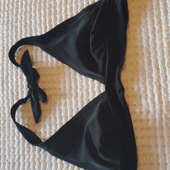 Bikini - Picture 2 of 7